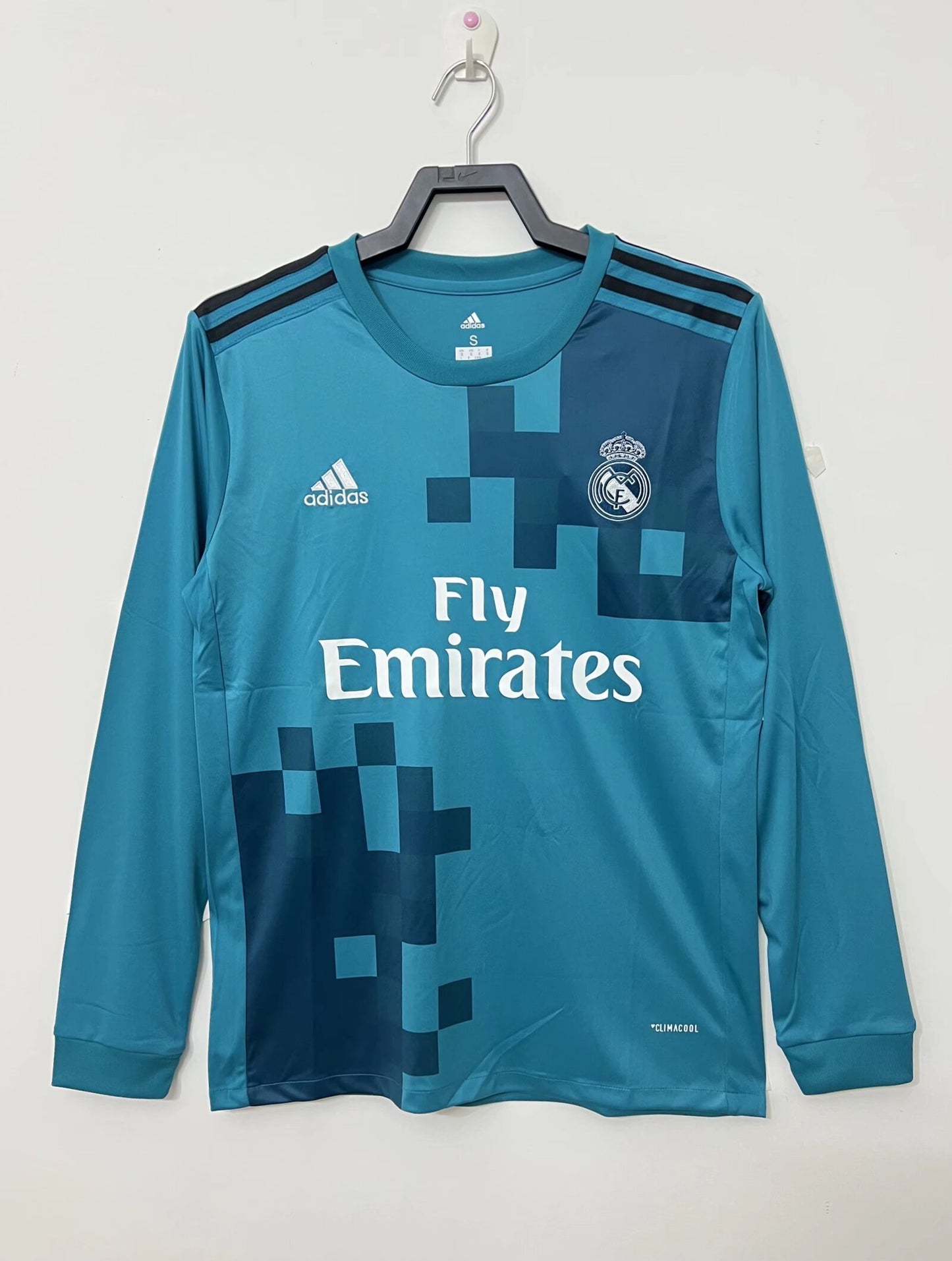 Retro Real Madrid 2017/2018 Third Long Sleeve Fan Version Football Jersey