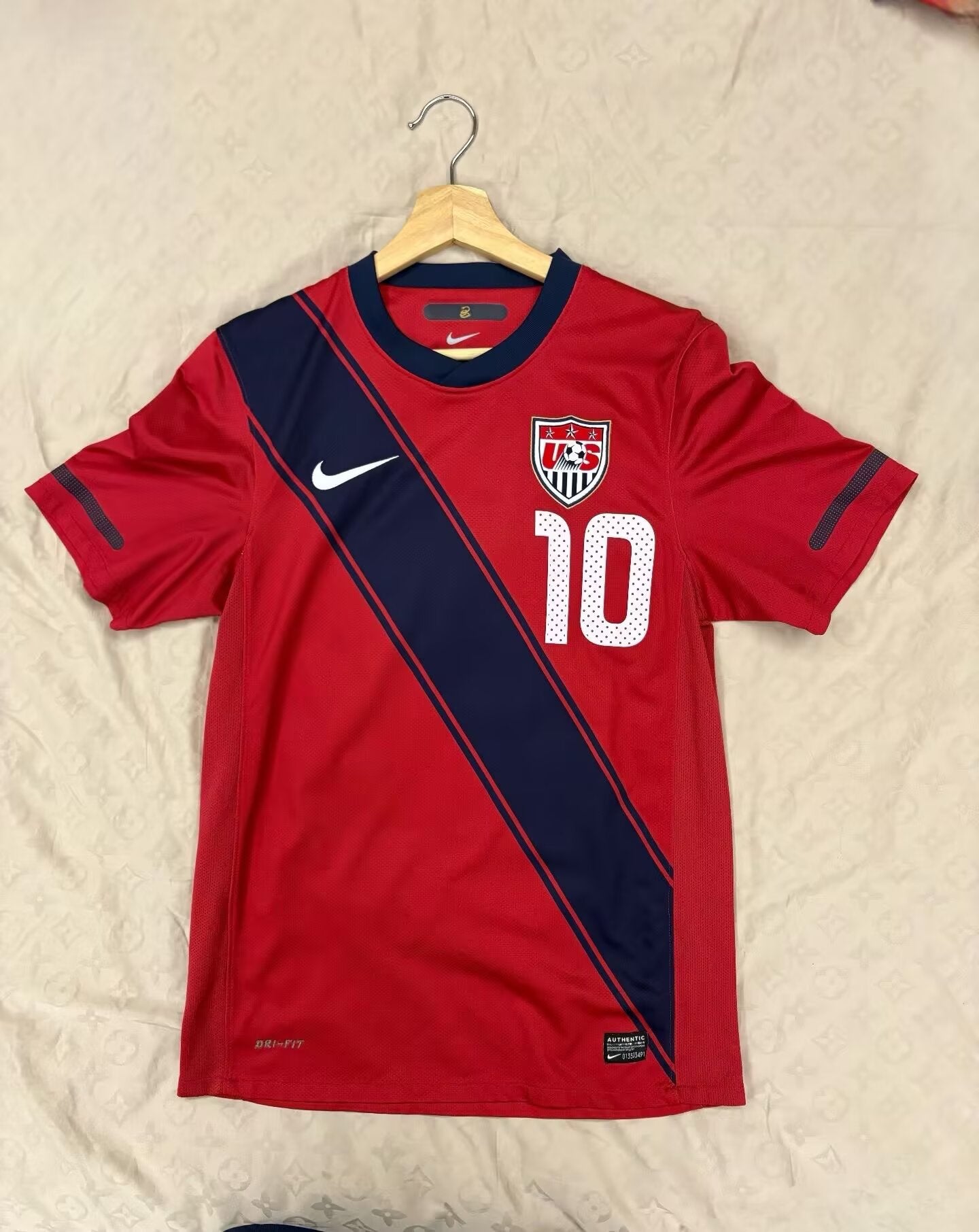 Retro Usa America 2011 Away Football Jersey