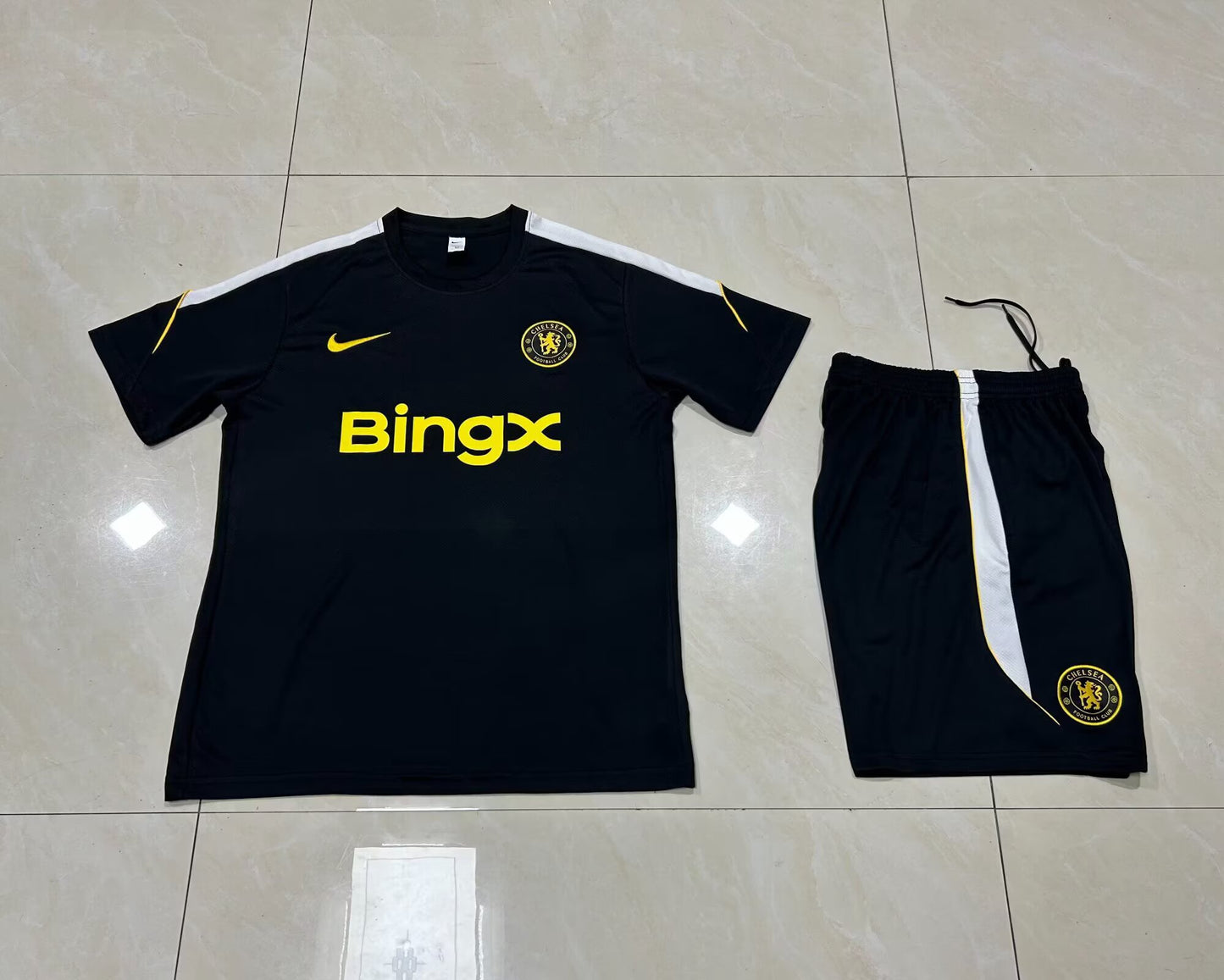 Chelsea 2026/2027 Kids Fan Version Tracksuit