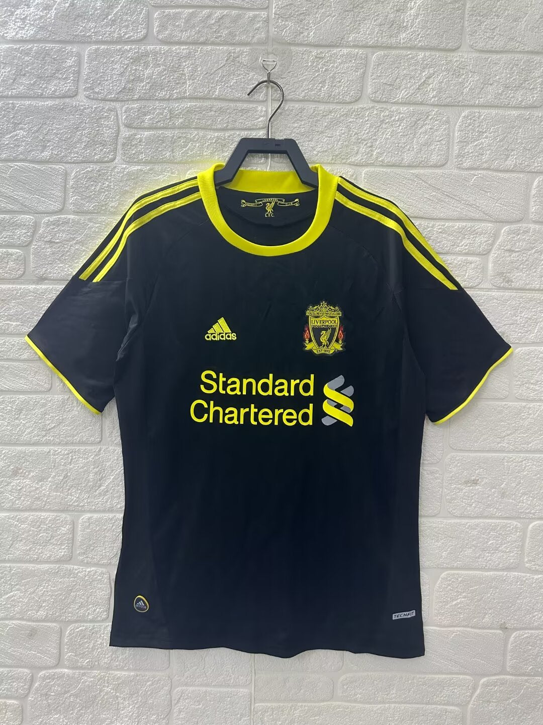Retro Liverpool 2010/2011 Away Football Jersey