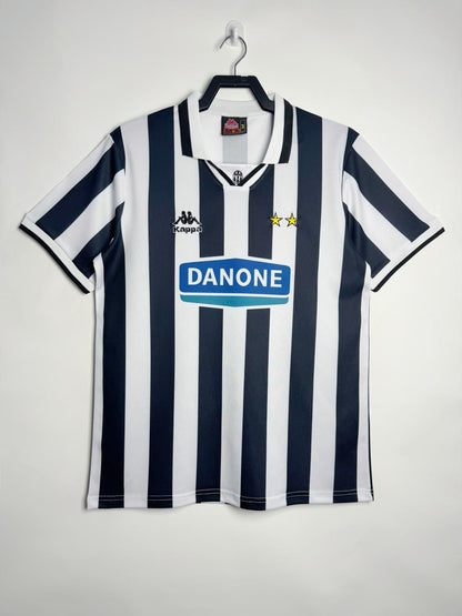 Retro Juventus 1994/1995 Home Football Jersey