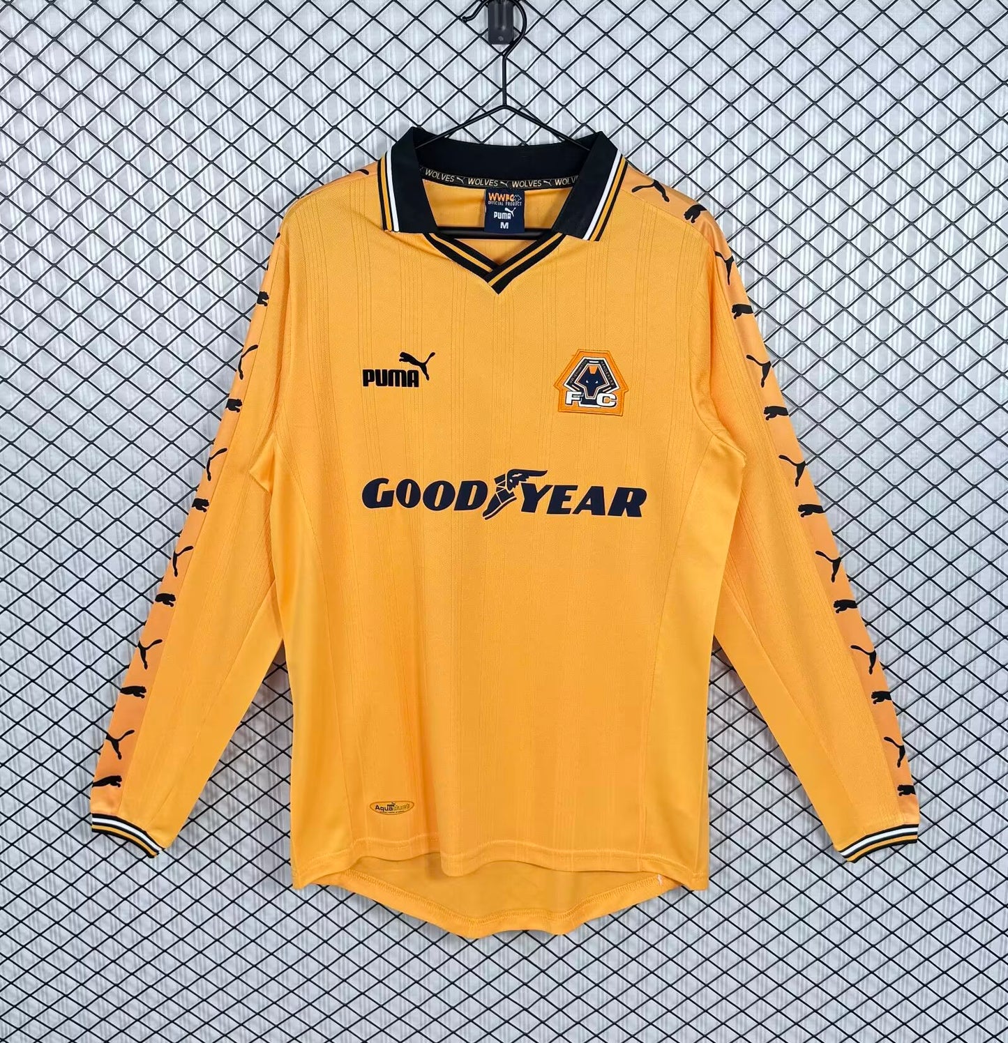 Retro Wolverhampton Wanderers 1998/1999 Home Long Sleeve Fan Version Football Jersey