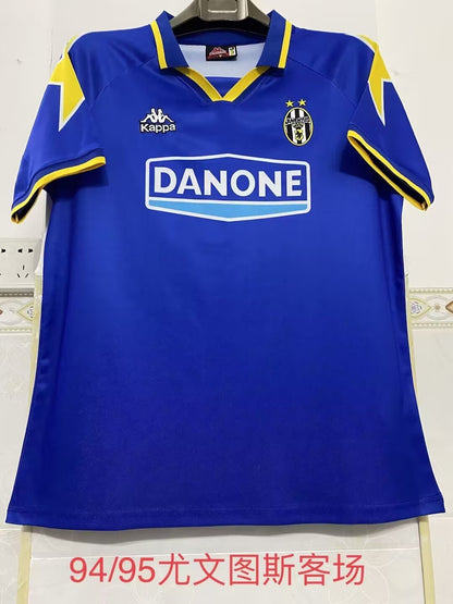 Retro Juventus 1994/1995 Away Football Jersey