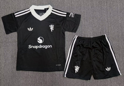 Kids jerseys 2025/2026 Kids Goalkeeper Football Jersey