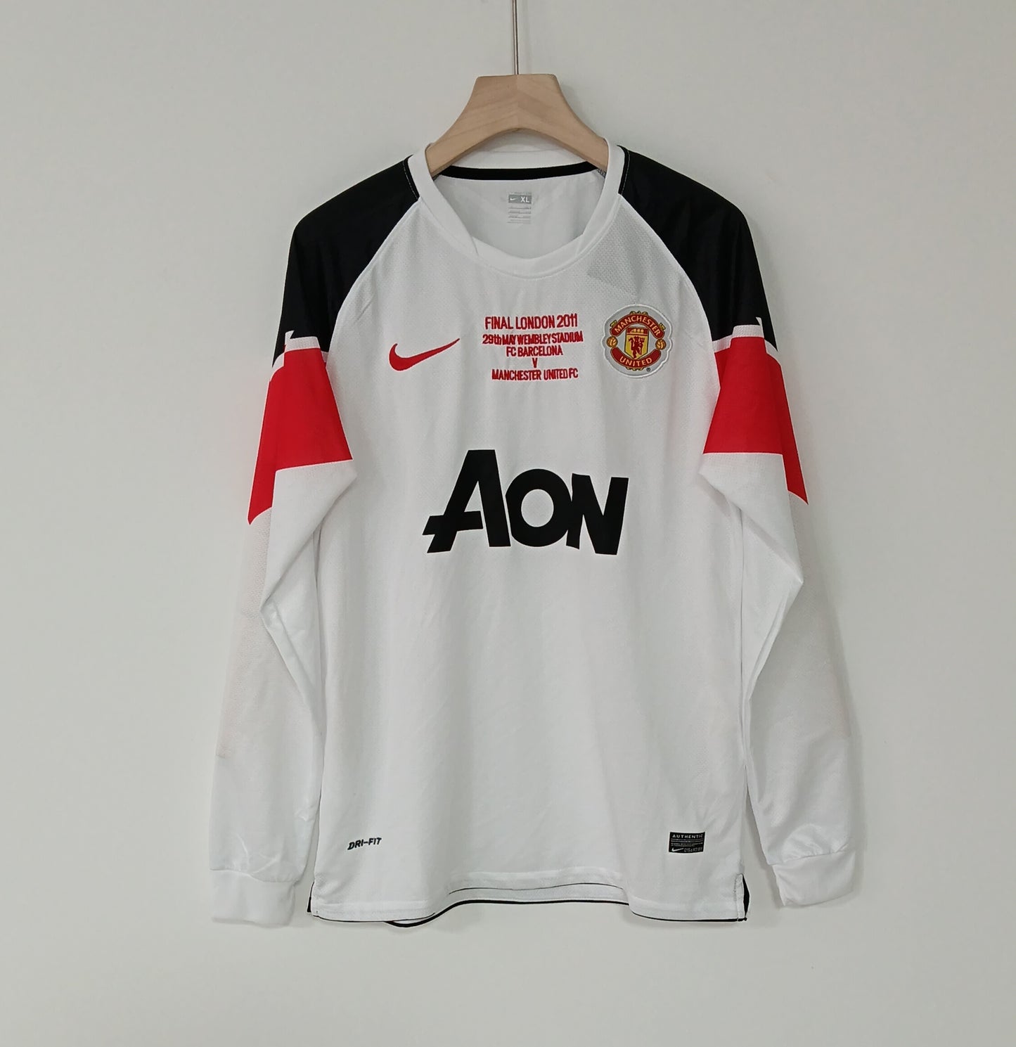 Retro Manchester united 2010/2011 Away Football Jersey