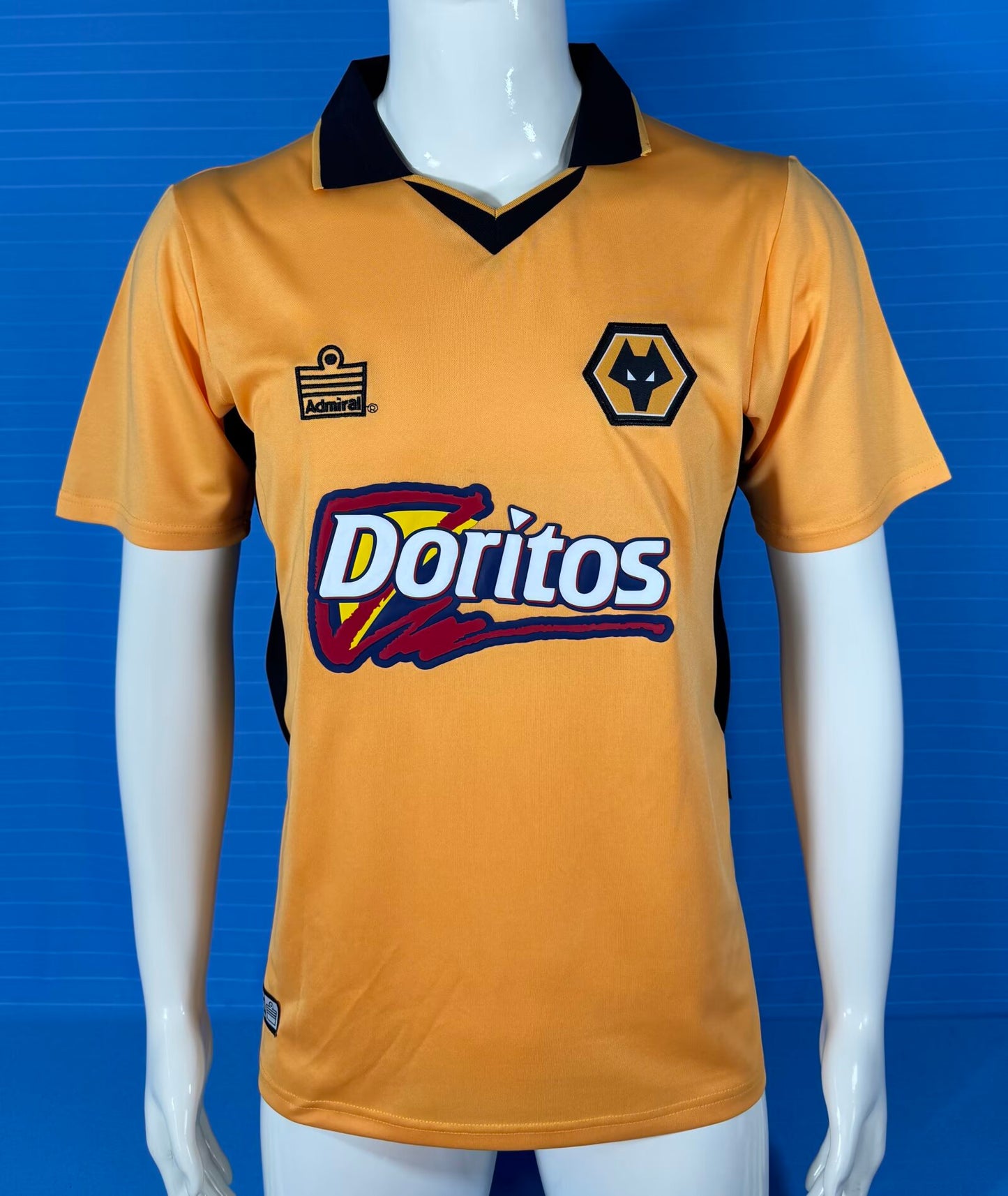 Retro Wolverhampton Wanderers 2002/2004 Home Fan Version Football Jersey
