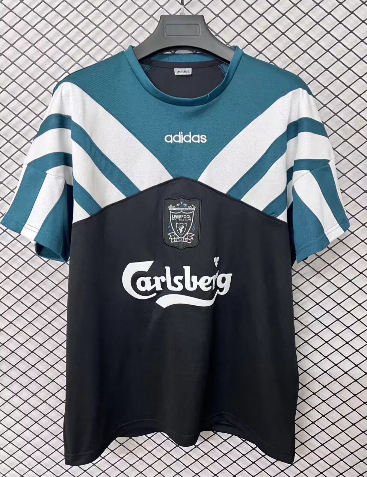 Retro Liverpool 1996/1997 Football Jersey