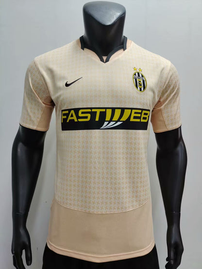 Retro Juventus 2003/2004 Third Football Jersey