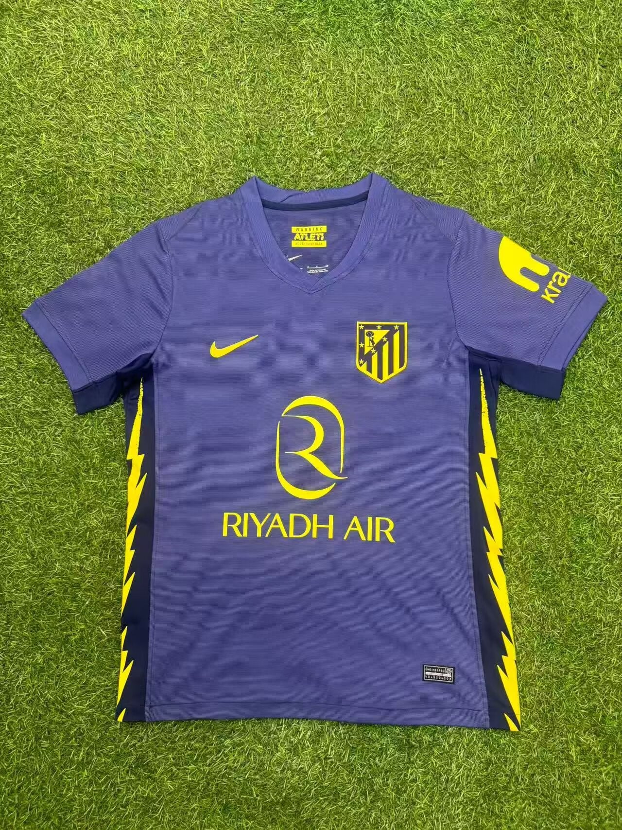 Atlético de Madrid 2025/2026 Away Fan Version Football Jersey