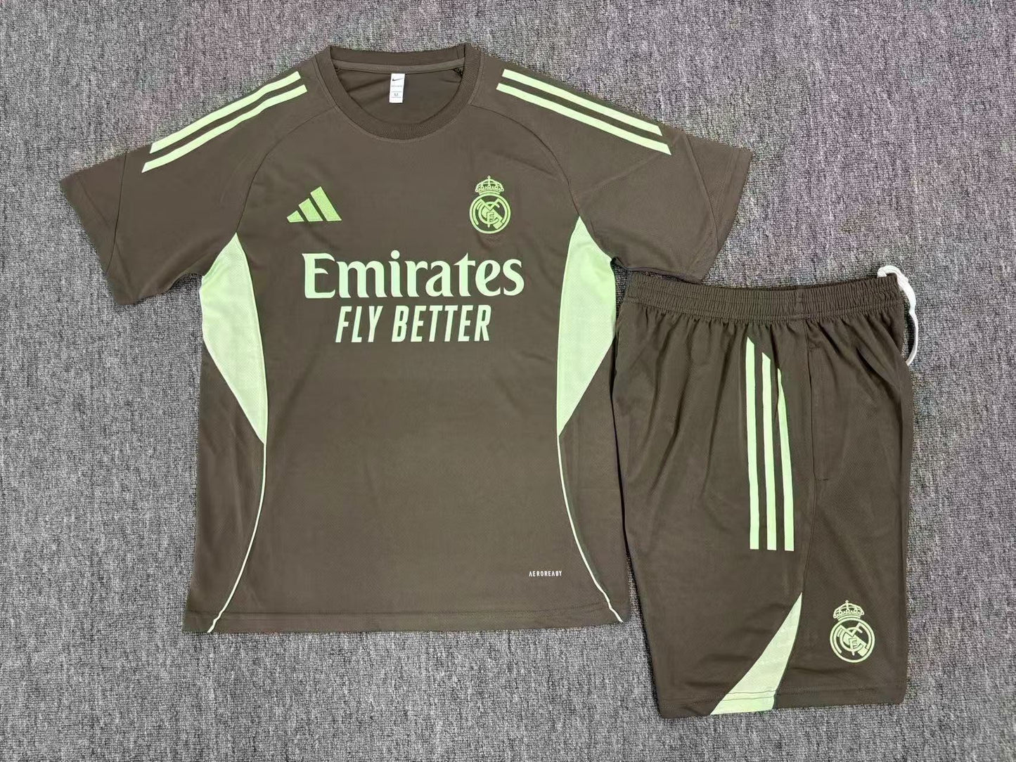 Real Madrid 2025/2026 Kids Fan Version Tracksuit
