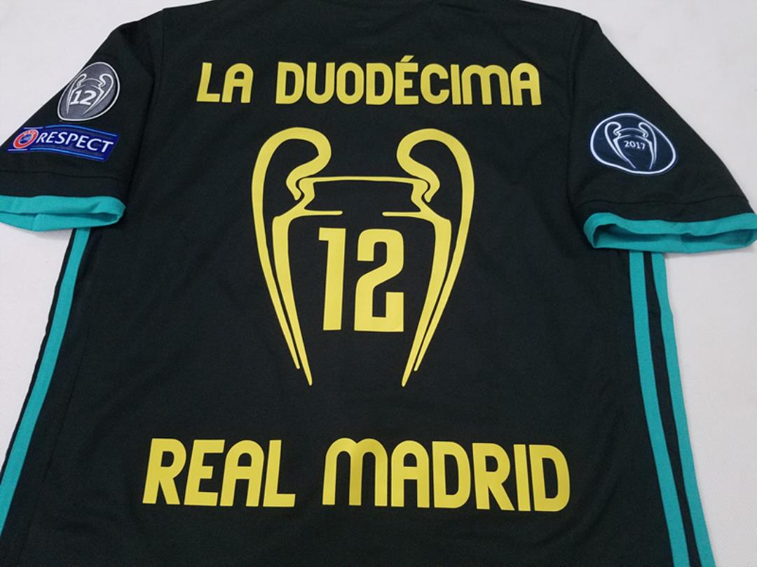 Retro Real Madrid 2017/2018 Football Jersey