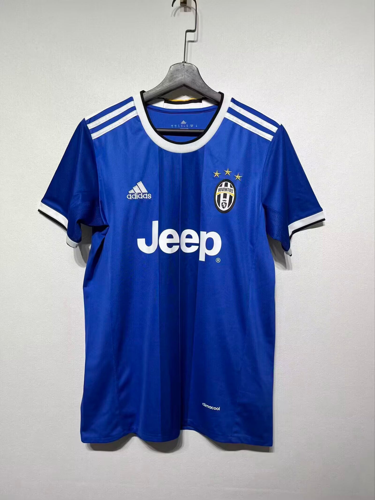Retro Juventus 2016/2017 Away Football Jersey