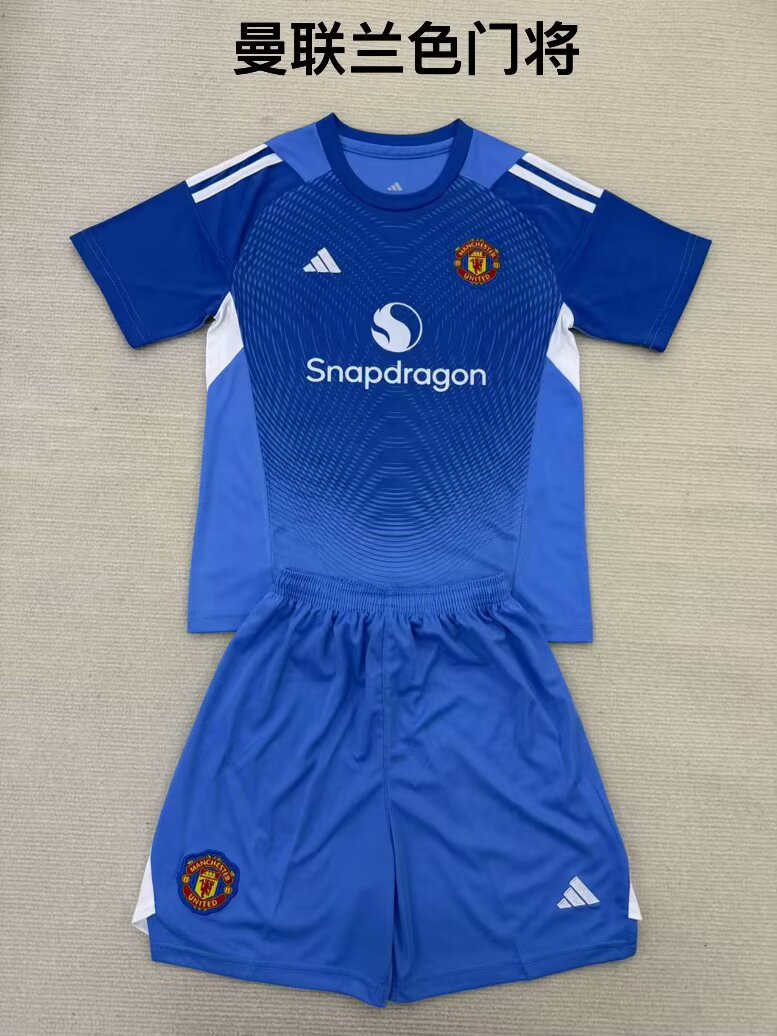 Kids jerseys 2025/2026 Kids Goalkeeper Football Jersey