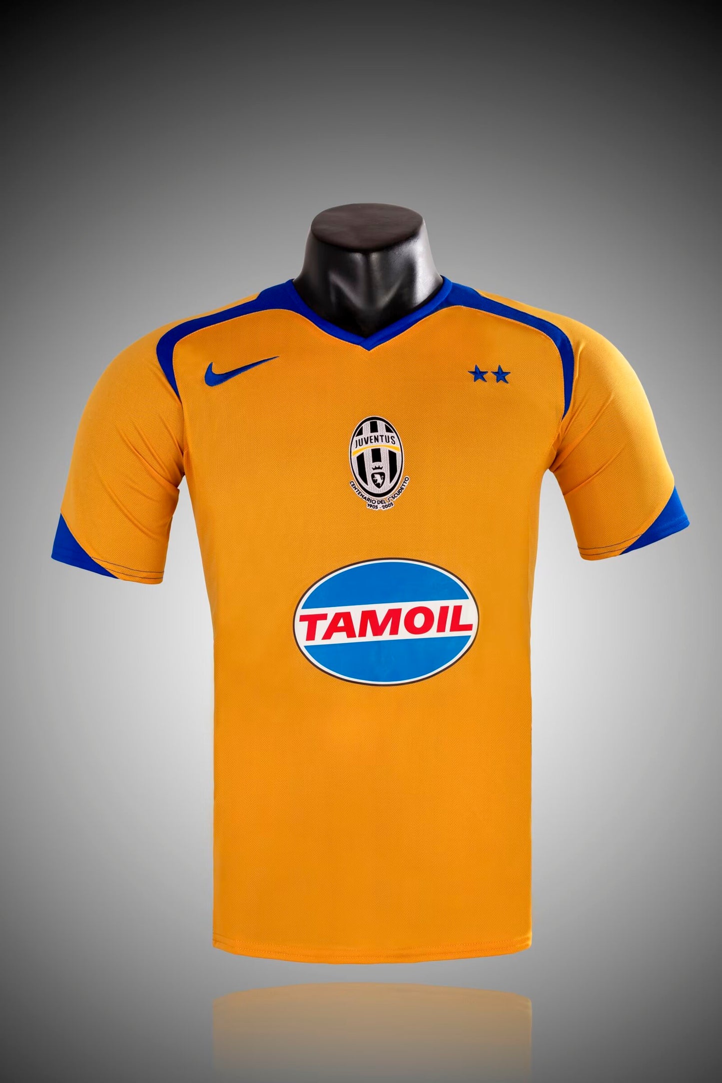 Retro Juventus 2005/2006 Away Football Jersey