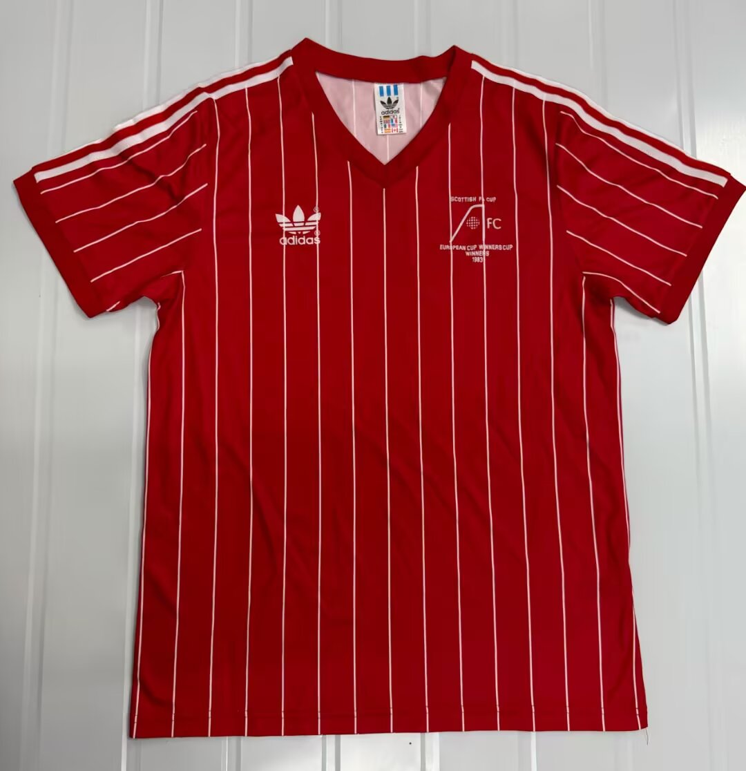 Retro Aberdeen F.C. 1982/1983 Home Fan Version Football Jersey