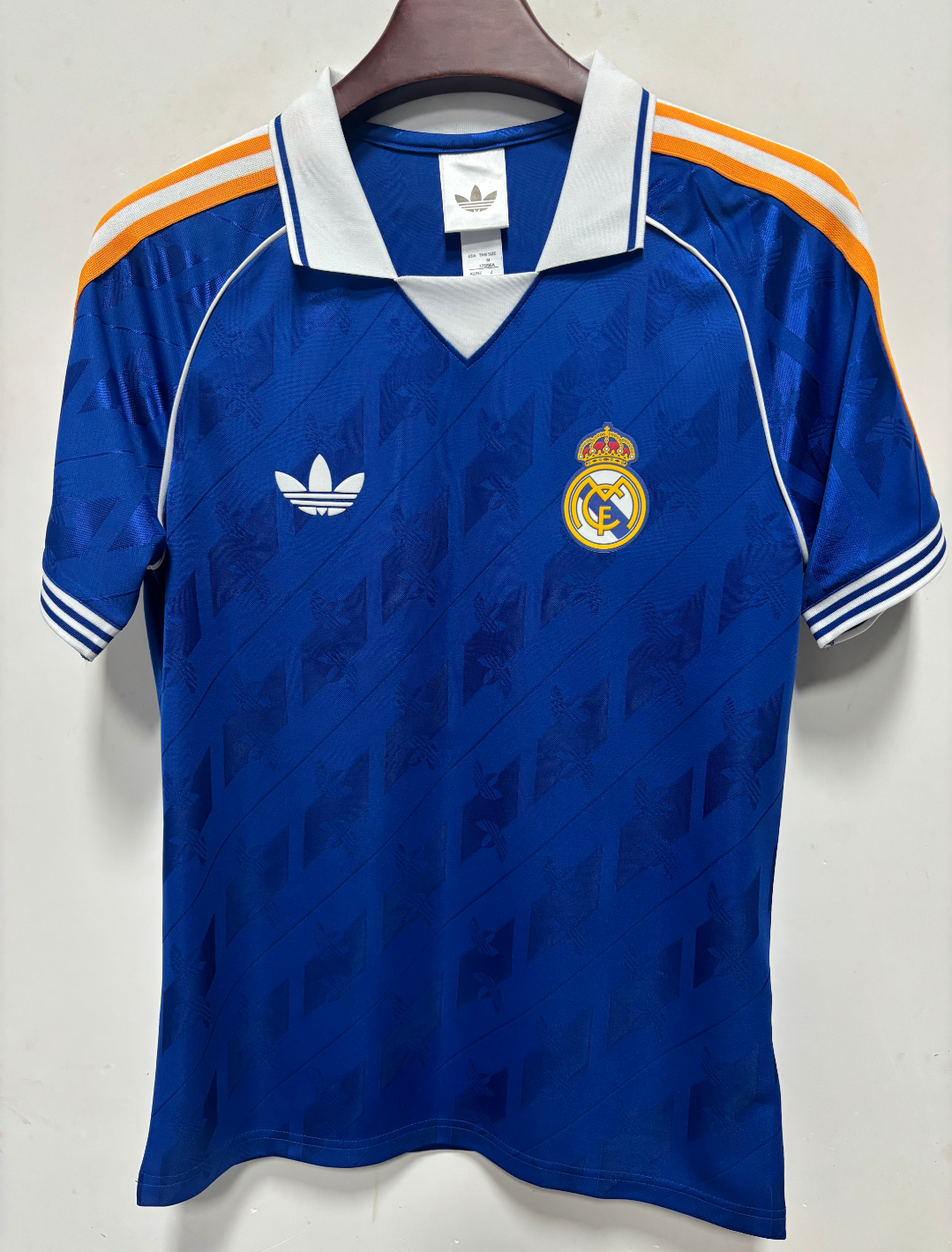 Retro Real Madrid 2025/2026 Fan Version Football Jersey
