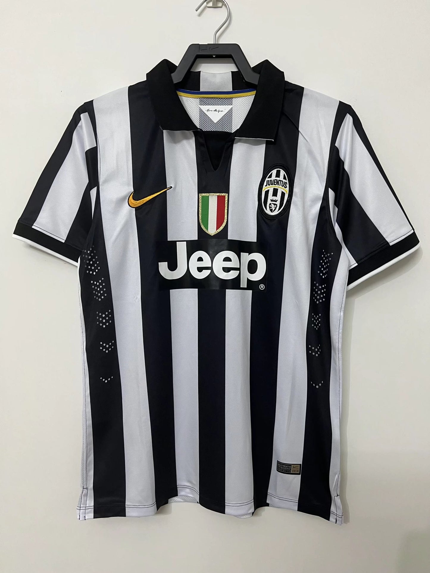 Retro Juventus 2014/2015 Home Football Jersey