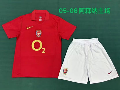 Retro Arsenal 2005/2006 Home Football Jersey