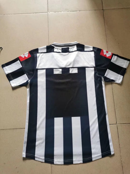 Retro Juventus 2001/2002 Home Football Jersey