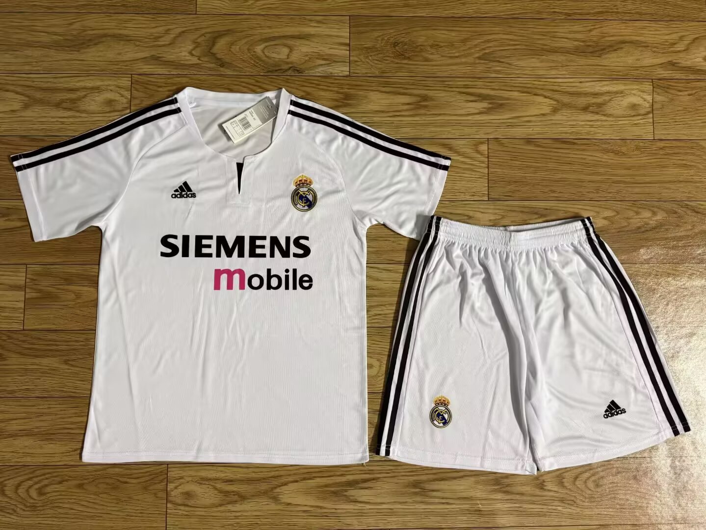 Retro Real Madrid 2003/2004 Home Fan Version Football Jersey