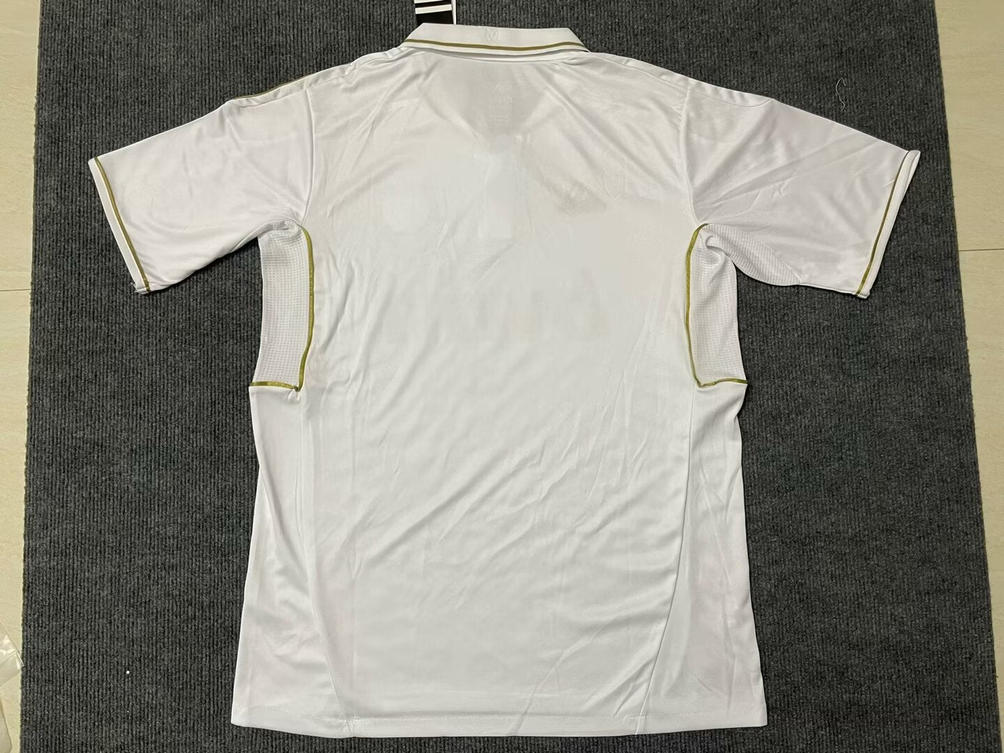 Retro Real Madrid 2011/2012 Home Football Jersey