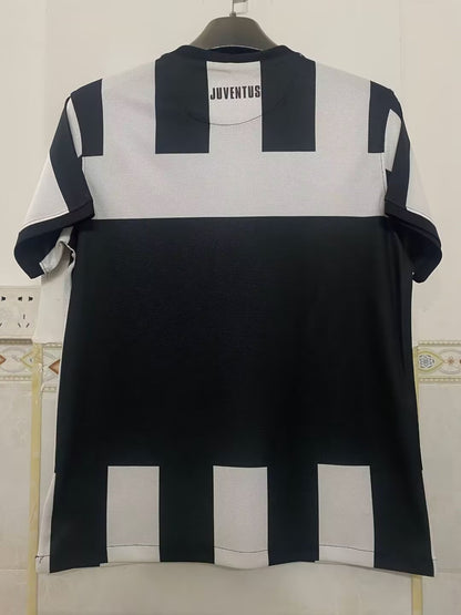 Retro Juventus 2012/2013 Home Football Jersey