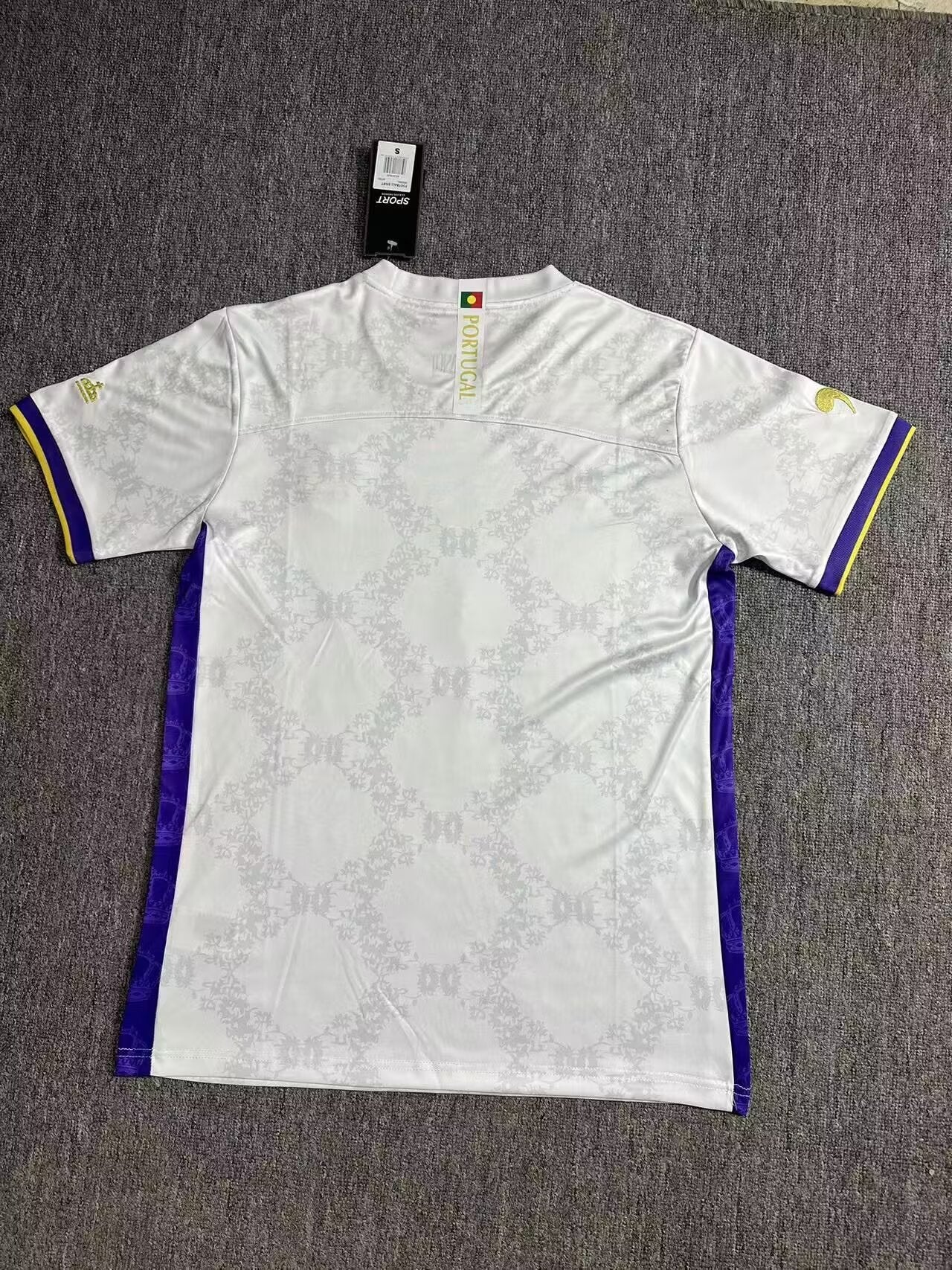 Real Madrid 2024/2025 Fan Version Football Jersey