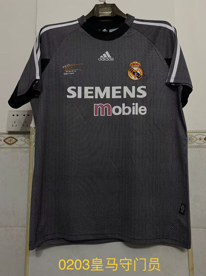Real Madrid 2002/2003 Goalkeeper Football Jersey