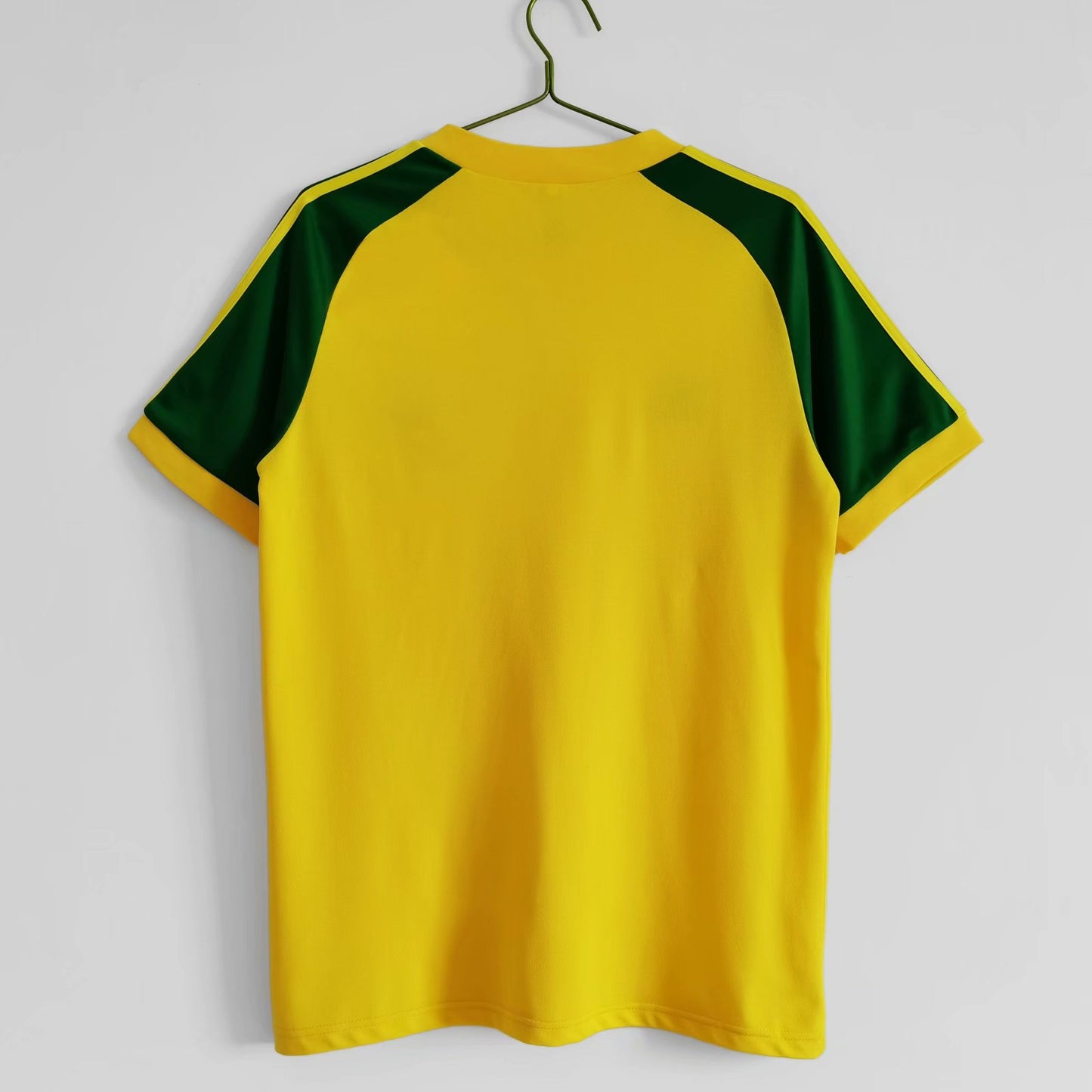 Retro Wales 1982 Away Football Jersey