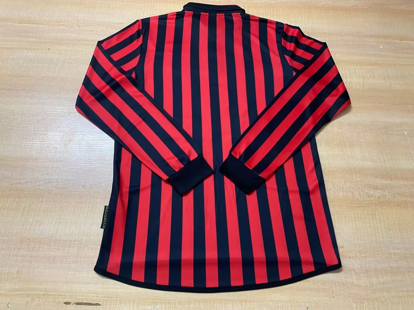Retro AC Milan 1999/2000 Home Football Jersey