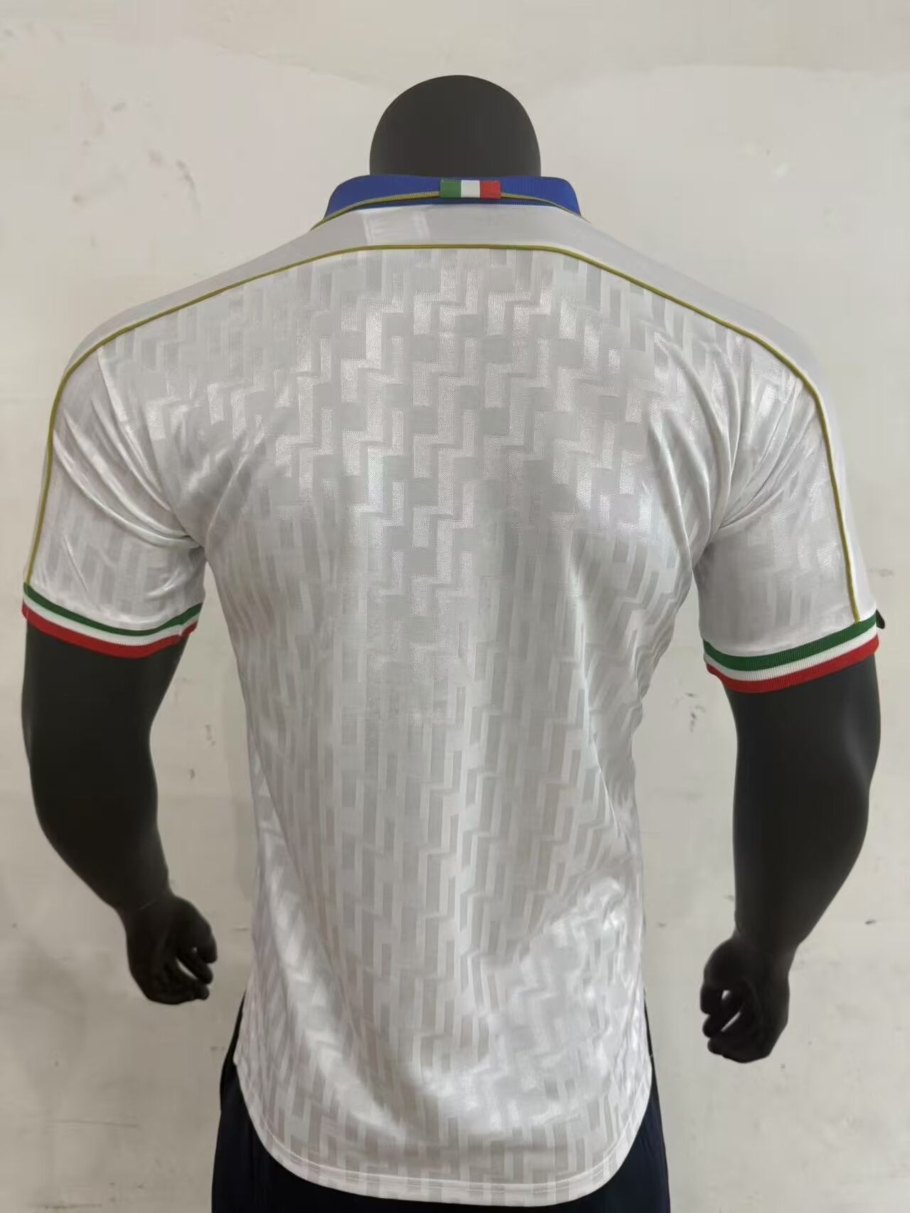 Retro Italy 1995 Away Football Jersey
