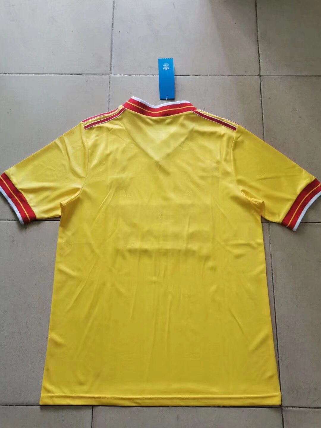 Retro Liverpool 1985/1986 Away Football Jersey