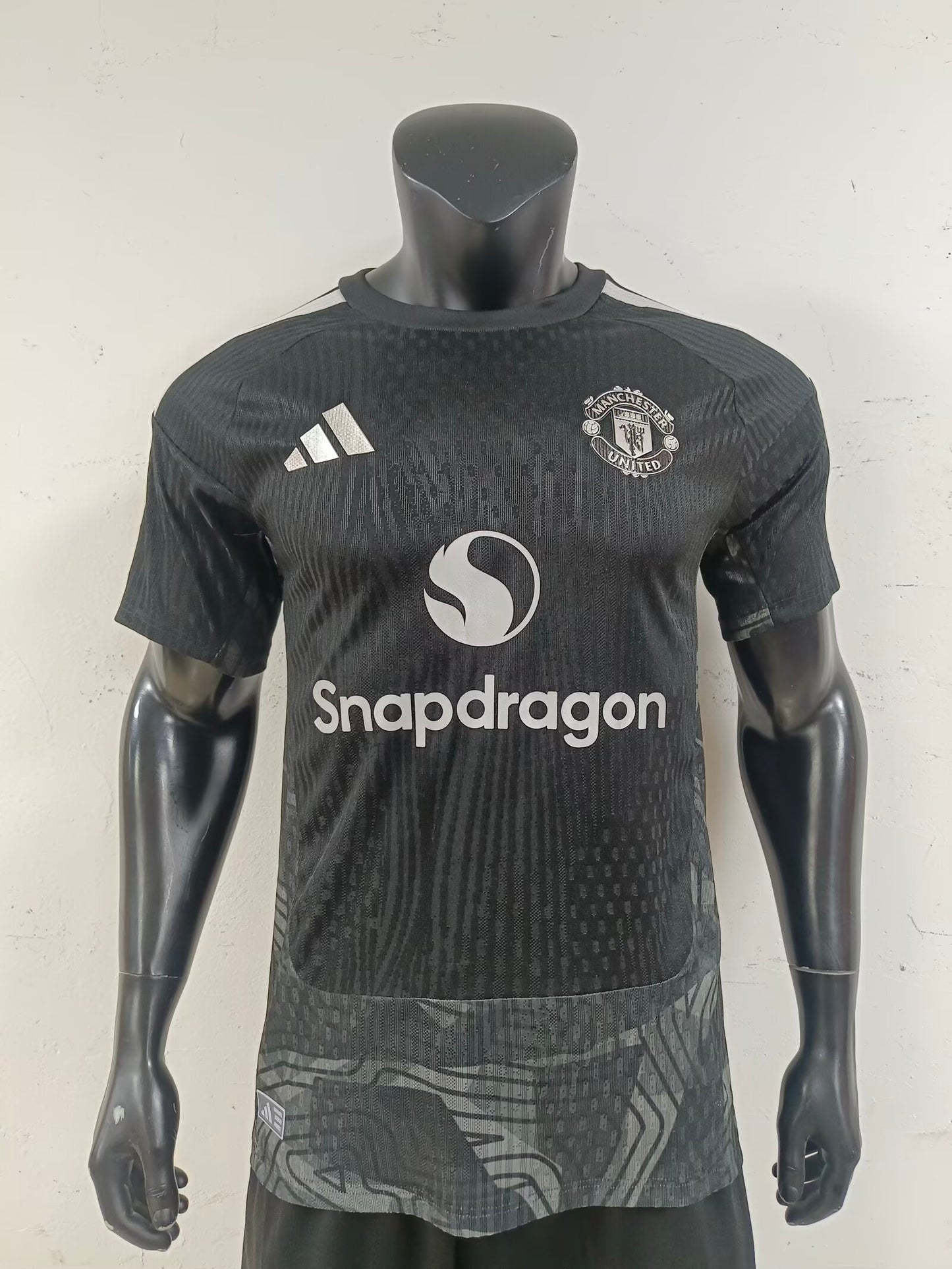 Manchester United 2026/2027 Goalkeeper Player Version Football Jersey