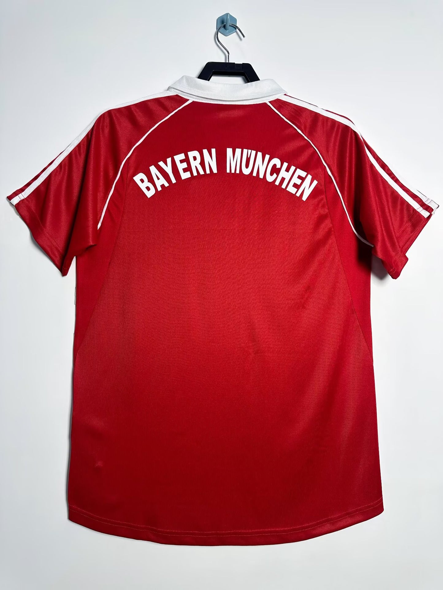 Retro Bayern Munich 2004/2005 Home Football Jersey