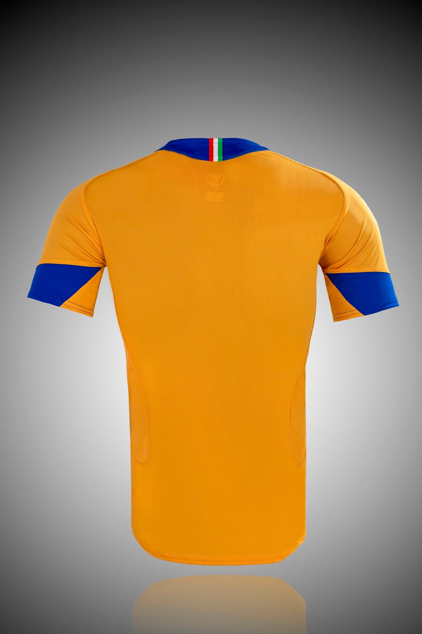 Retro Juventus 2005/2006 Away Football Jersey