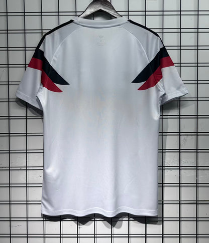 Retro Colo-Colo Special Edition 2025/2026 Fan Version Football Jersey