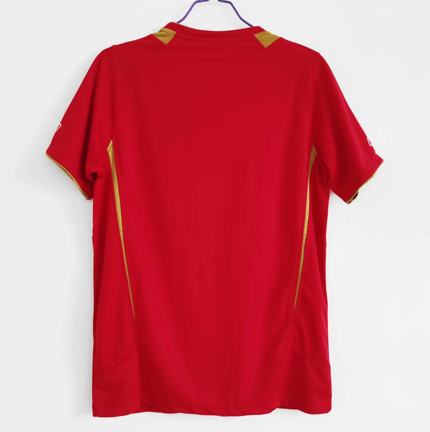 Retro Liverpool 2005/2006 Home Football Jersey