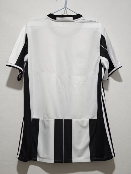 Retro Juventus 2016/2017 Home Football Jersey