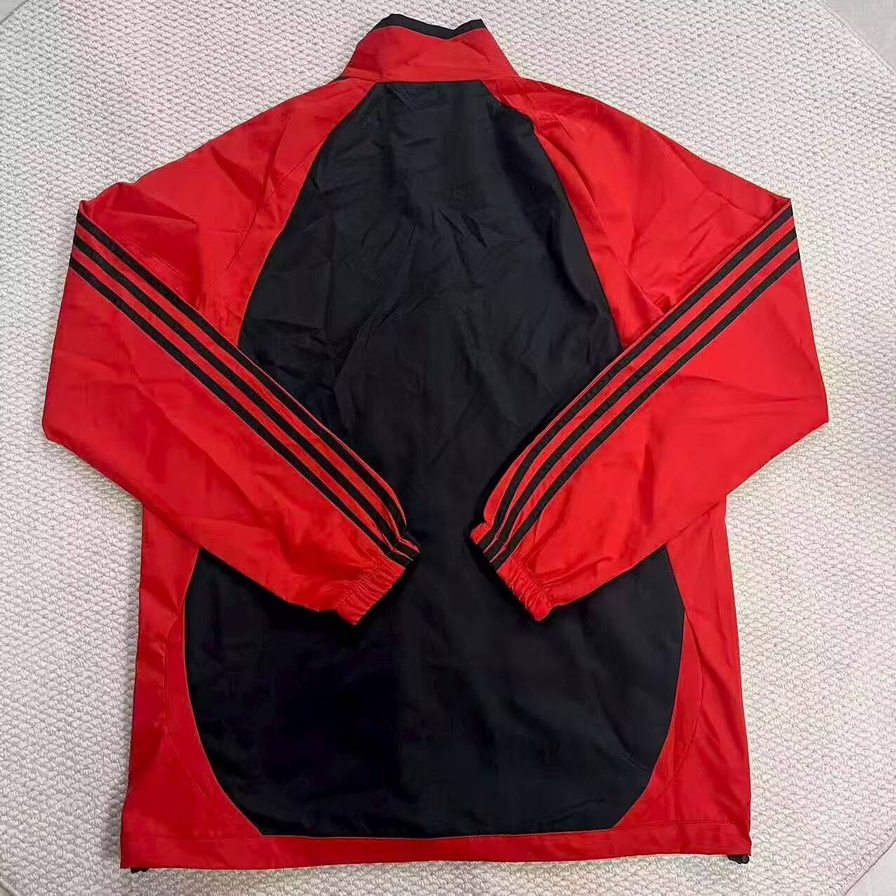 Internacional Windbreaker Black Red Jersey 2026-2027