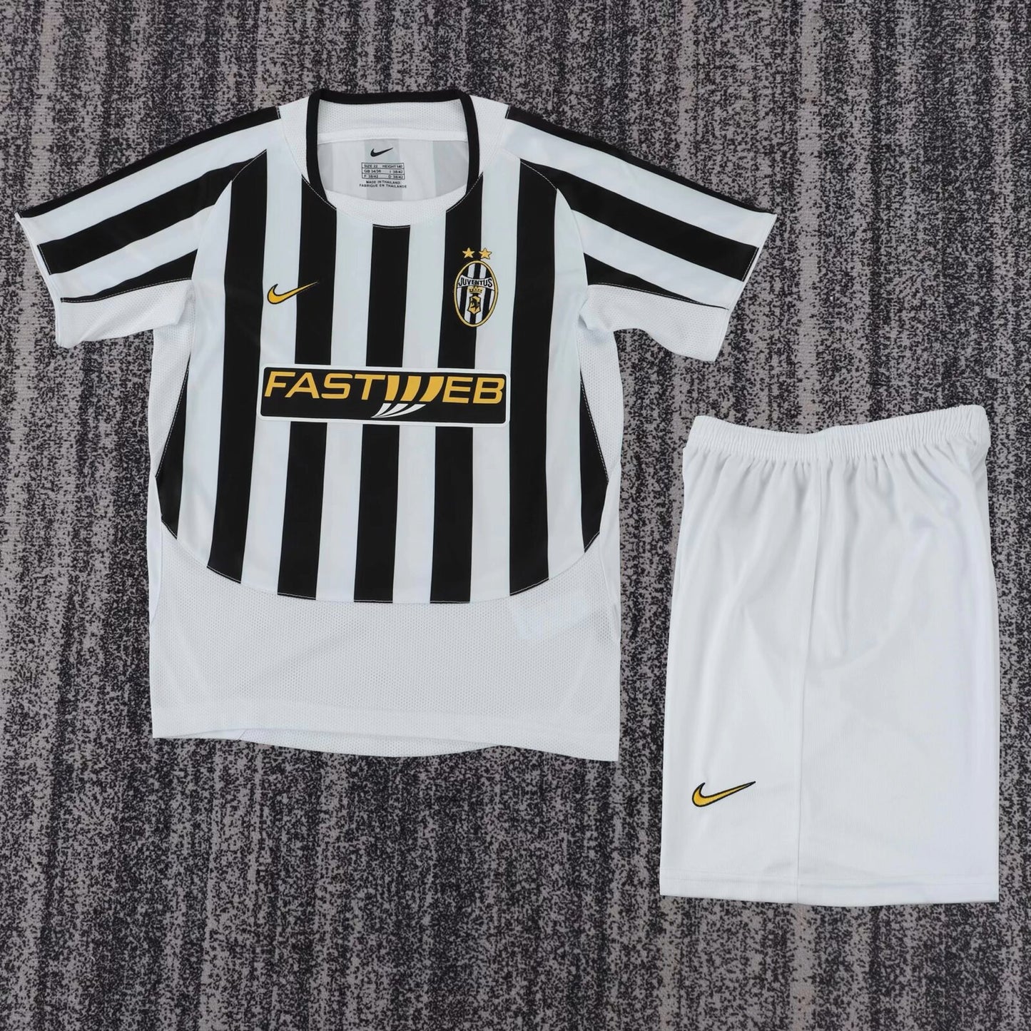 Retro Juventus 2003/2004 Kids Home Football Jersey