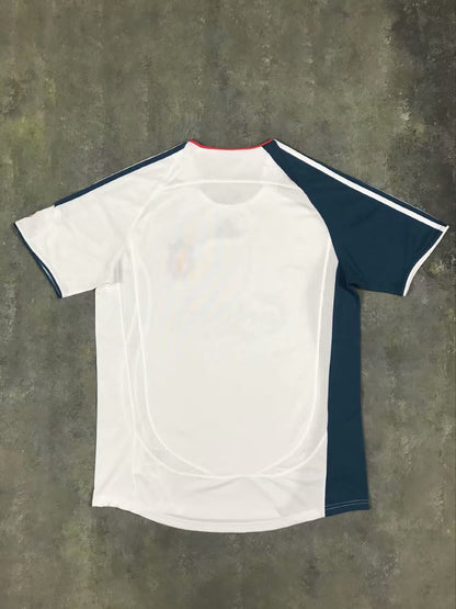 Retro Liverpool 2006/2007 Away Football Jersey