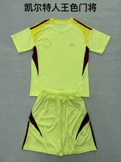 Celtic 2025/2026 Kids Goalkeeper Football Jersey