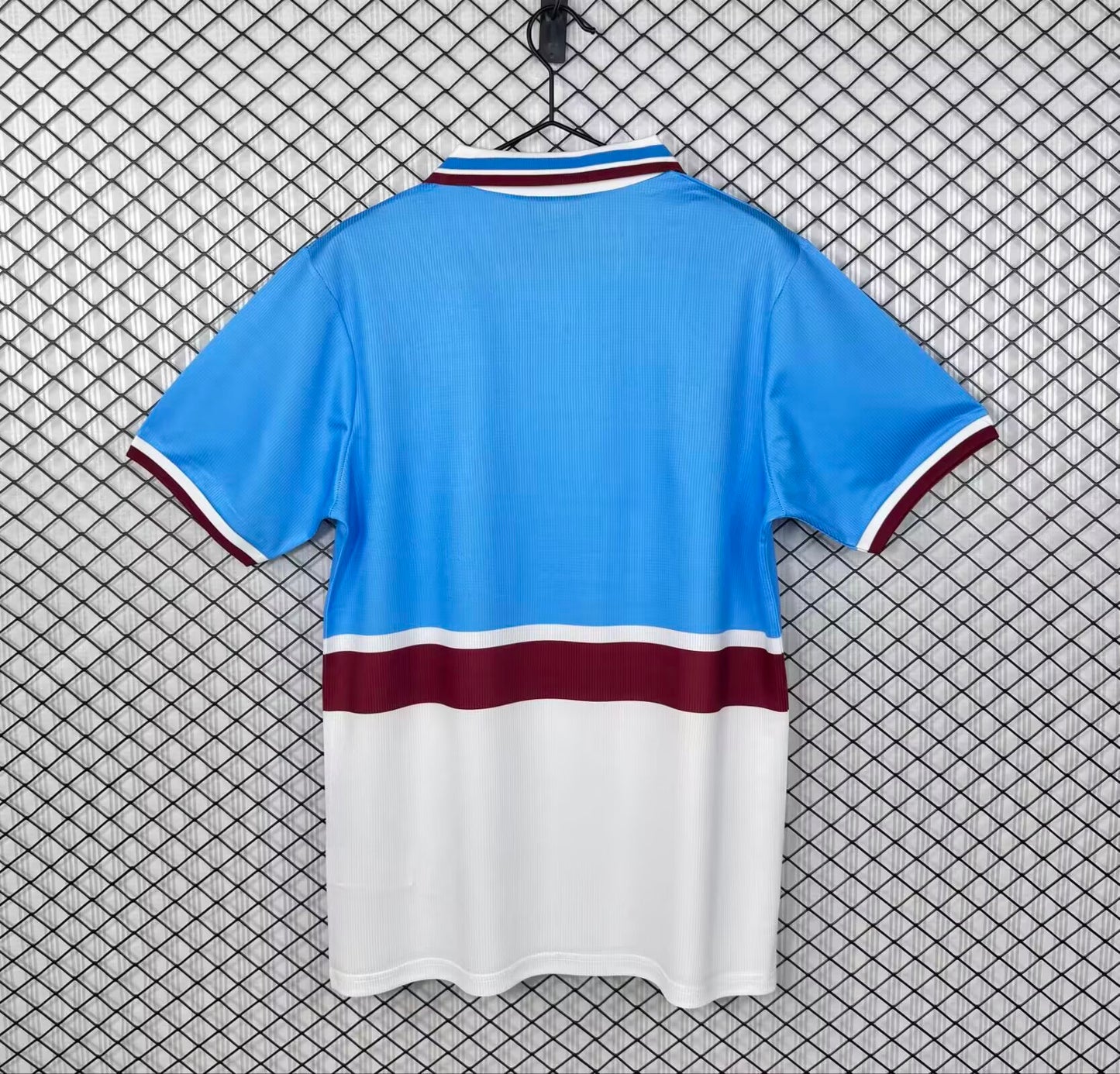 Retro Aston Villa 1997/1998 Away Football Jersey