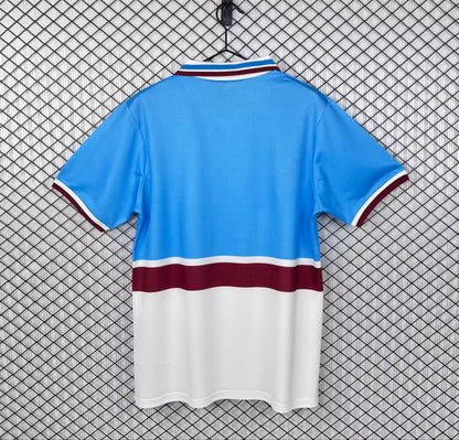 Retro Aston Villa 1997/1998 Away Football Jersey