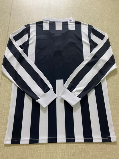 Retro Juventus 1984/1985 Home Football Jersey