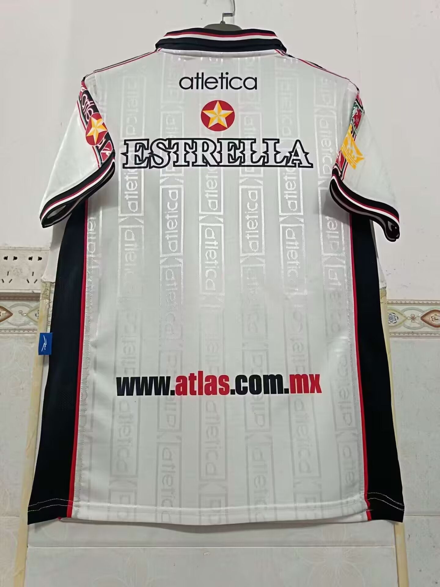 Retro Atlas 1999/2000 Home Football Jersey
