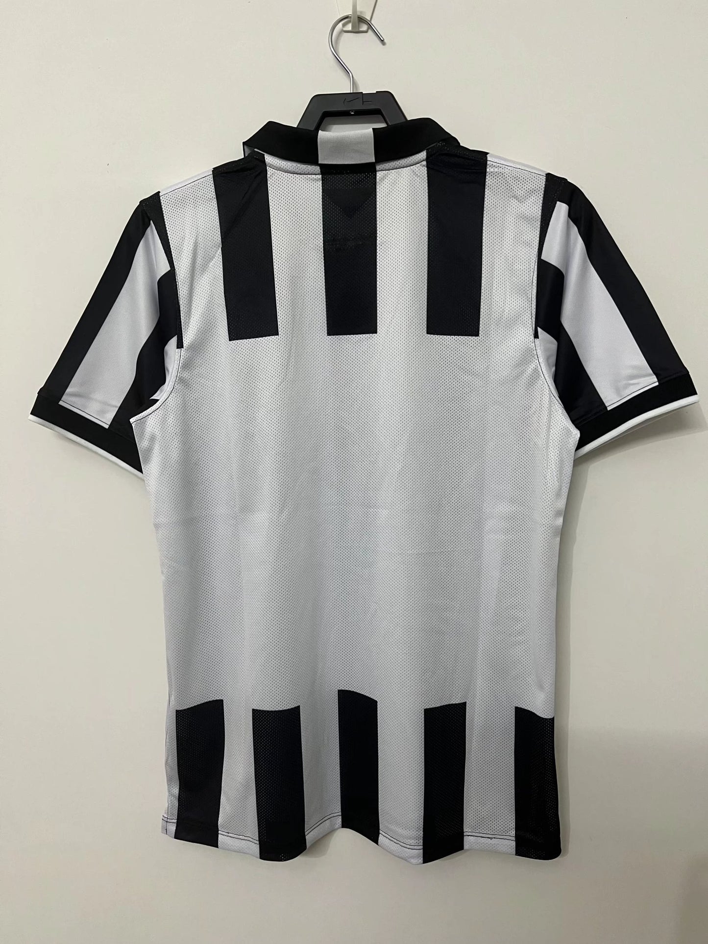 Retro Juventus 2014/2015 Home Football Jersey
