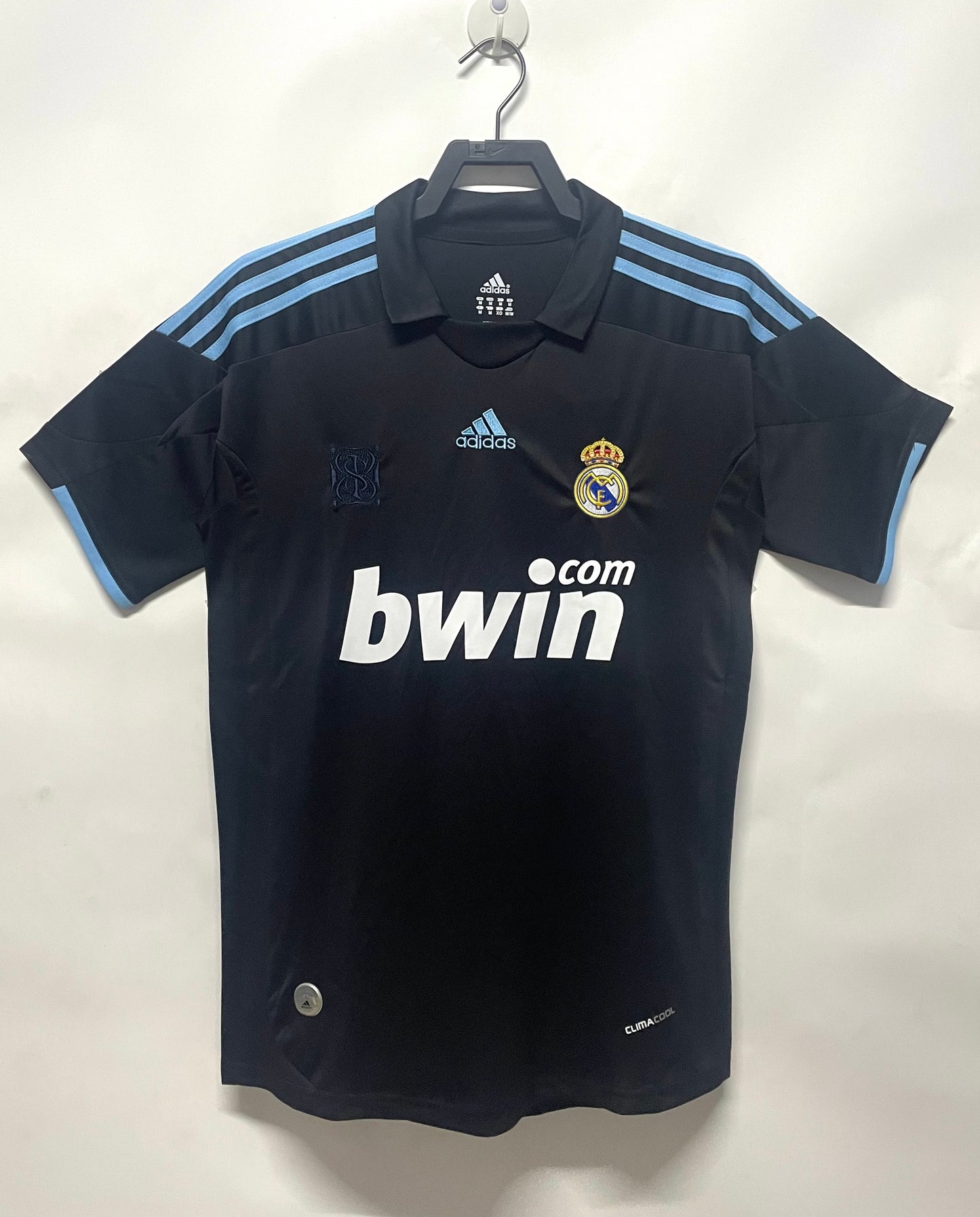 Retro Real Madrid 2009/2010 Away Football Jersey