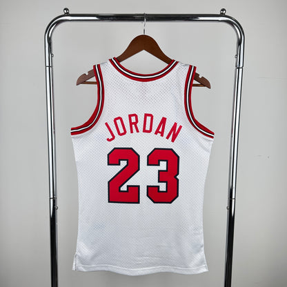 Retro Chicago Bulls 1984/1985 Football Jersey