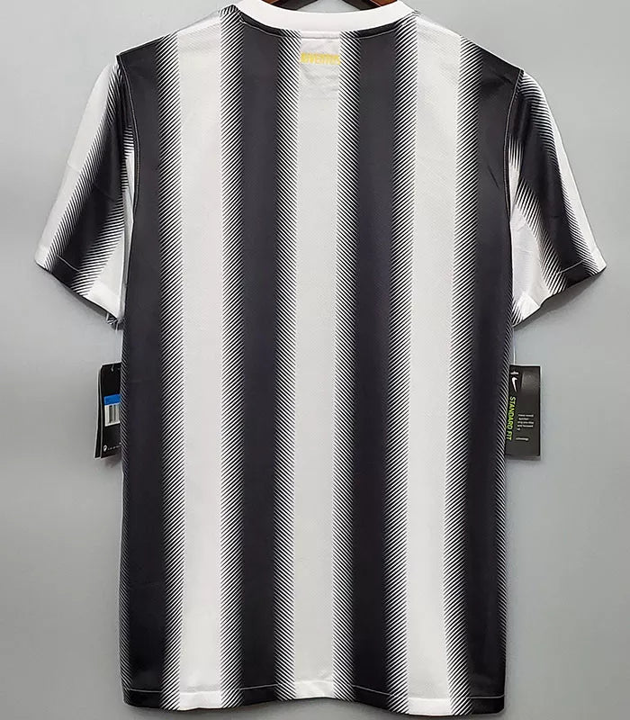 Retro Juventus 2011/2012 Home Football Jersey